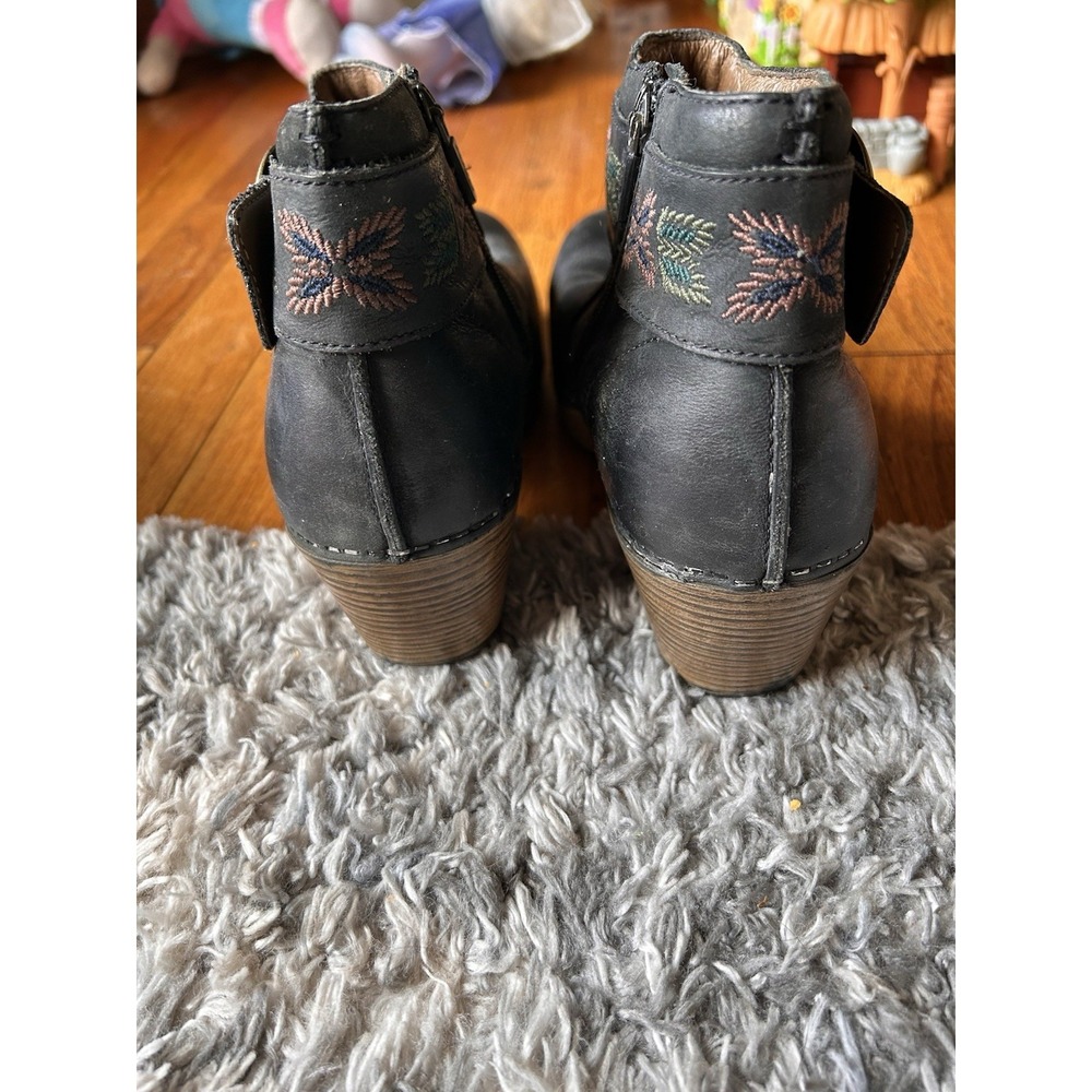 Dansko Maria Ankle Clog Boots Black Leather Embroidered Strap EU 39 US 8.5 - Picture 4 of 8